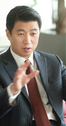 31 Philip Chun