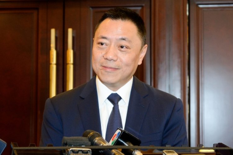 Preliminary Macau casino re-licensing plan submitted and under review: Leung
