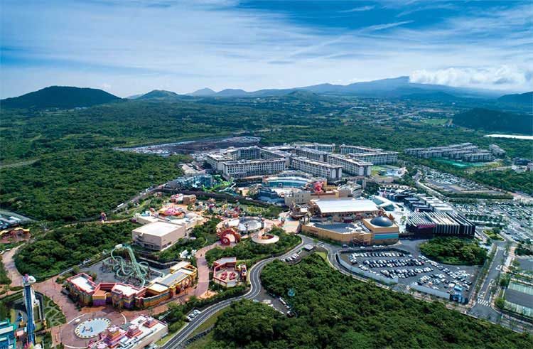 Two Landing directors voted out, Chairman Yang sneaks back in