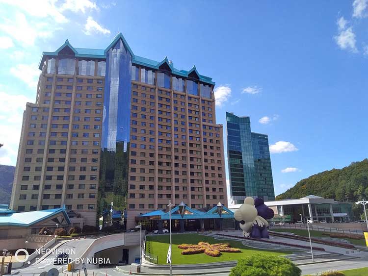 Korea’s Kangwon Land enjoys first positive revenue, profit growth in 10 quarters