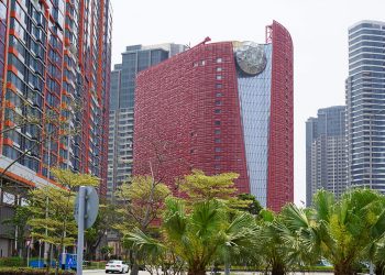 Shareholder power play sees Tom Lau step down as director and Deputy Chairman of South Shore Holdings