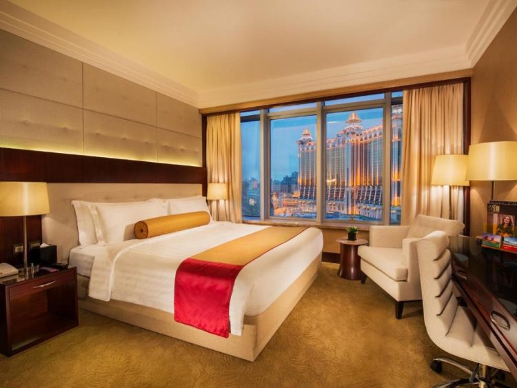 Macau’s hotel room rates fell almost 50% year-on-year in 4Q20