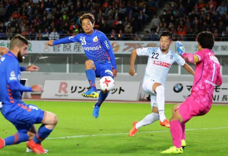 Oshidori becomes official partner of Japanese football club V-Varen Nagasaki FC