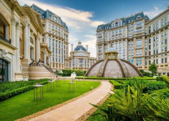 SJM confirms casino table, machine limits for Grand Lisboa Palace opening day