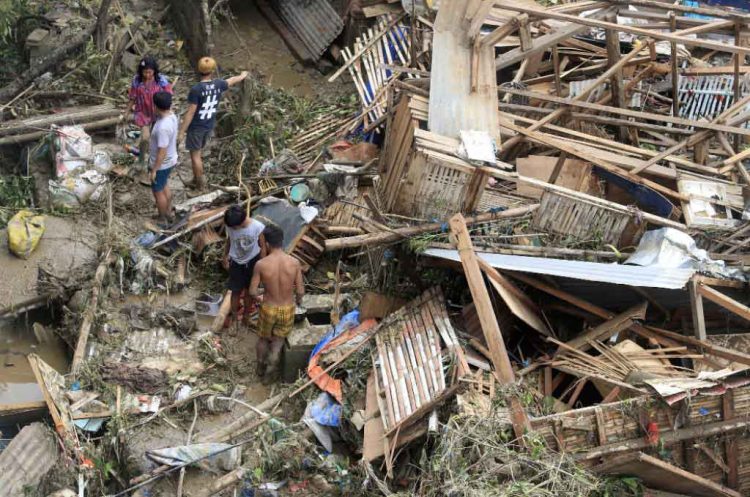 Leisure & Resorts World Corp donates relief packages to typhoon victims in Cebu
