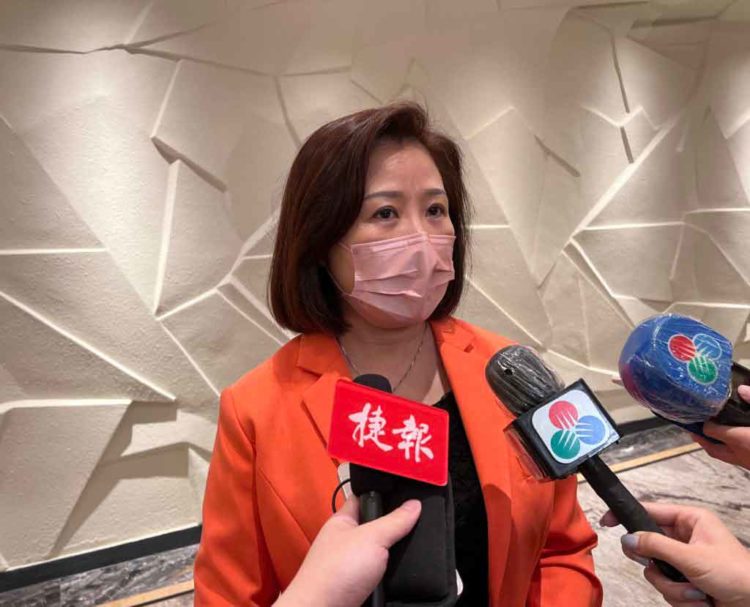 Macau Legend CEO Melinda Chan says company to lay off 16% of staff but extend its contract with SJM to 31 December