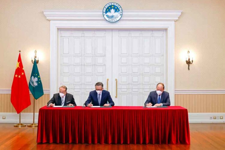 Macau’s six concessionaires today signed contract extensions to 31 December