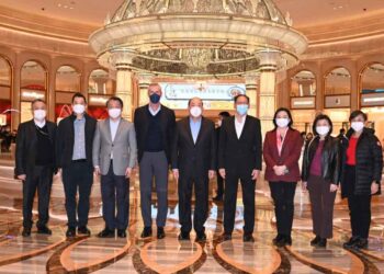 Macau Chief Executive reiterates need for non-gaming investment during tour of Cotai IRs
