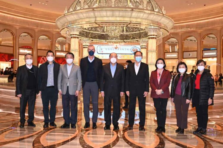 Macau Chief Executive reiterates need for non-gaming investment during tour of Cotai IRs