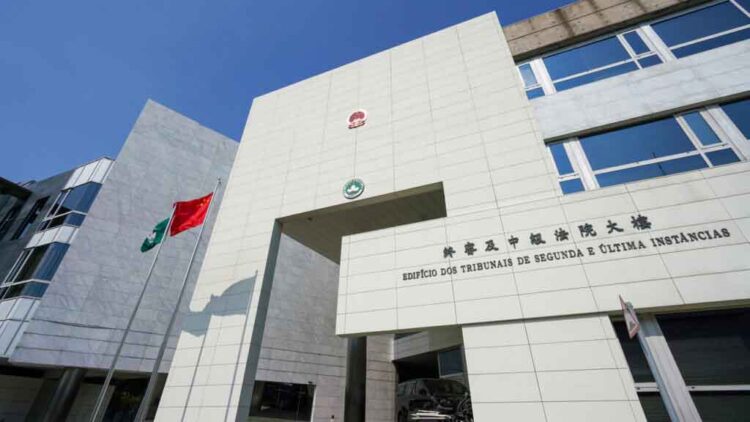 Macau court rules that employees of concessionaires should not be considered civil servants