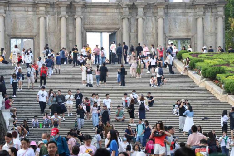 Macau welcomes 2.21 million visitor arrivals in May, slightly down month-on-month