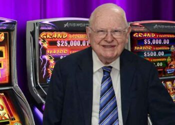 Len Ainsworth, founder of slot machine giants Aristocrat and Ainsworth, turns 100