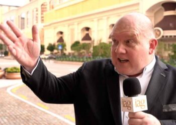 On the Run by Andrew W Scott, the IAG CEO Vlog