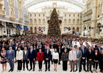 MGM China to pay one month salary bonus to employees by CNY