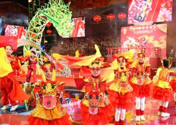 Macau achieves post-pandemic record as visitor arrivals hit 217,451 on Day 3 of Golden Week