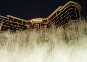 Wynn Macau re-elects Craig Billings and Linda Chen, updates dividend policy at AGM