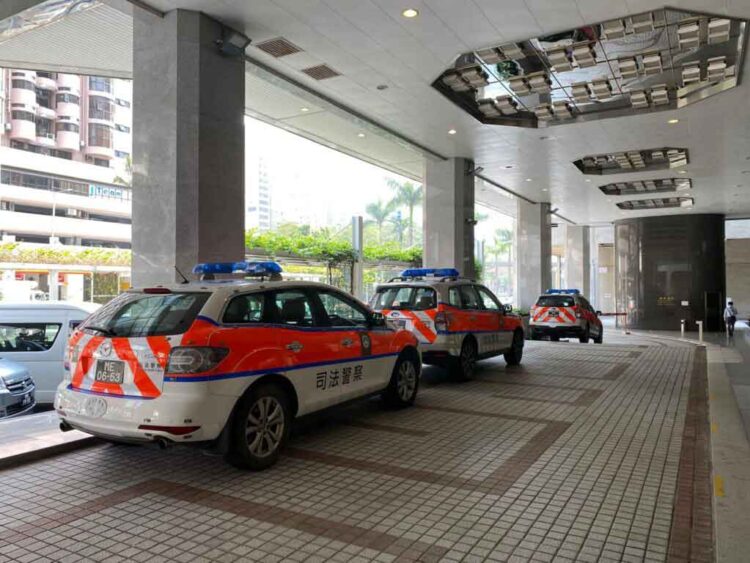 Five arrested after HK$5.9 million in fake chips detected in Macau casino