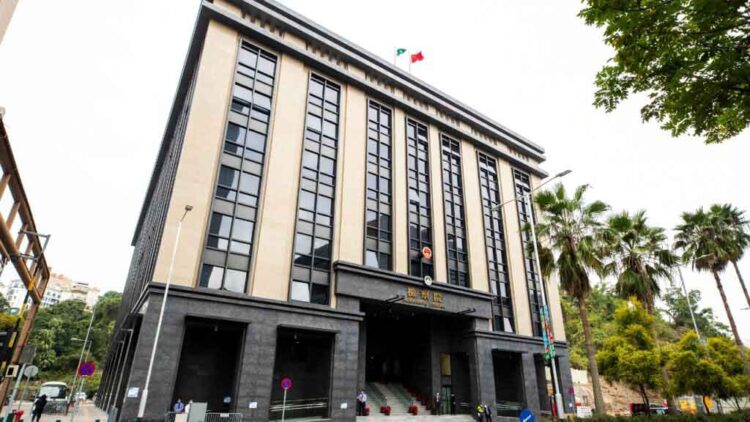 Two suspected masterminds of Macau bookmaking syndicate detained by authorities