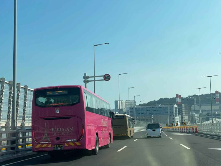 Macau Transport Bureau orders concessionaire shuttle buses to use new bridge to Taipa