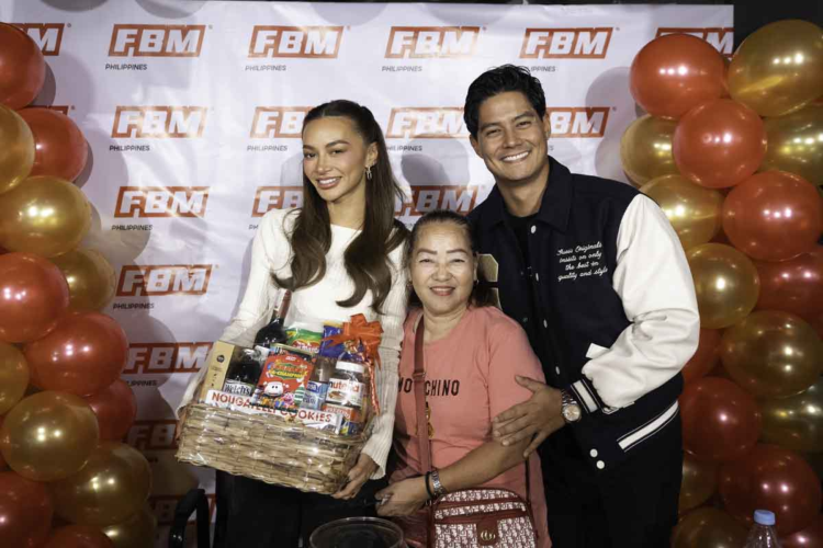 FBM Stars Caravan spreads Christmas spirit in two Filipino bingo halls
