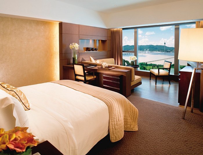 Macau’s hotel occupancy rate rises to 92.9% in August on higher premium guest room bookings