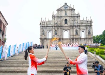Macau’s gaming concessionaires participate in National Games torch relay