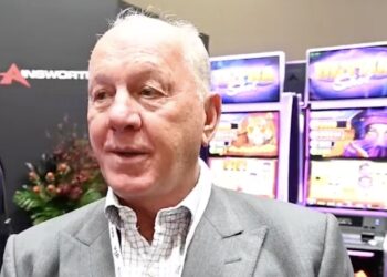 Kjerulf Ainsworth calls for resignation of Ainsworth chair Danny Gladstone following failed Novomatic takeover bid