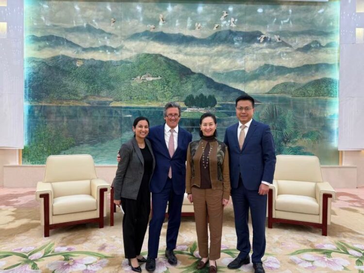 Bill Hornbuckle and MGM China executive team meet with China’s Vice Premier He Lifeng to discuss tourism collaboration