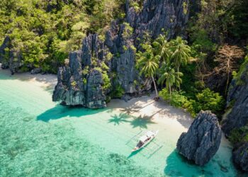 Contrasting fortunes for Philippines tourism as visitor arrivals from China on the rise through April while South Korea plummets
