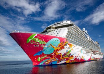 Genting-linked StarDream Cruises waives fuel surcharge on sailings out of Singapore and Malaysia