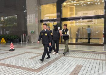 Police uncover multiple cases of individuals live streaming, placing proxy bets from Macau casinos